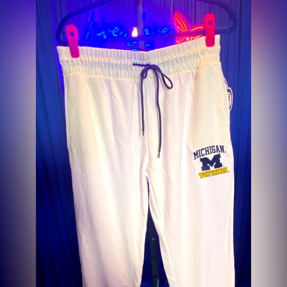 University of Michigan (UofM) White and Blue Sweatsuit, Unisex, Authentic. NWT - Picture 8 of 11